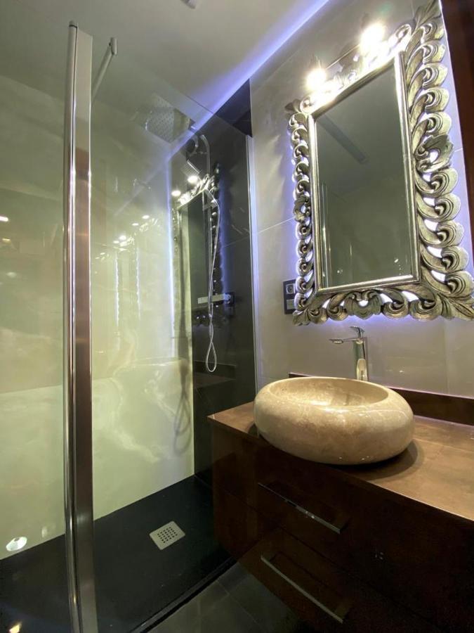 Grand Plaza Vega Apartment Burgos Bagian luar foto