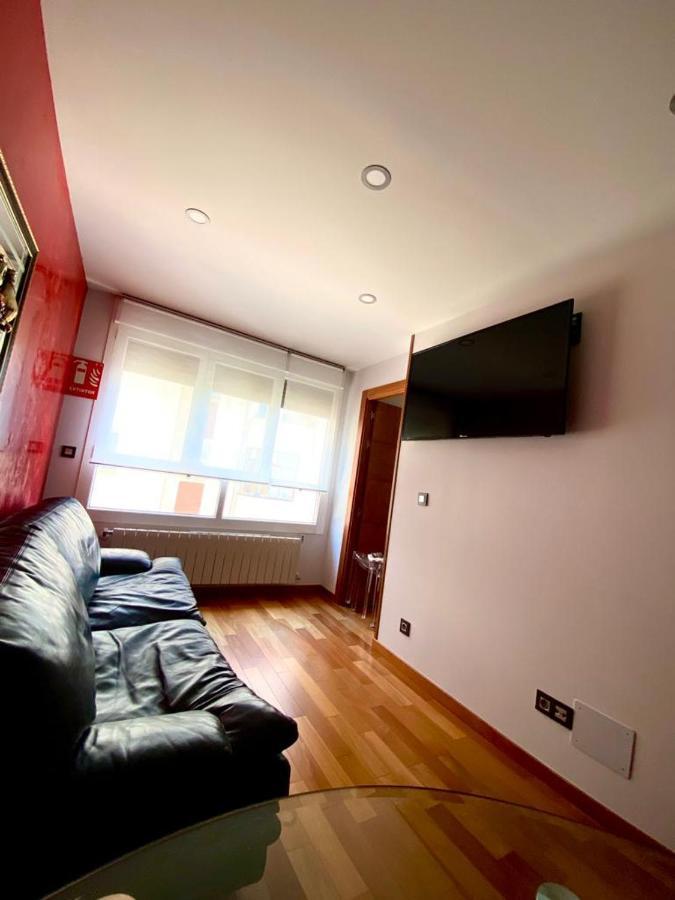 Grand Plaza Vega Apartment Burgos Bagian luar foto